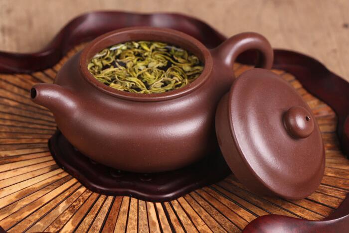 紫砂壺如何開壺，正確的<a href=http://www.zzniy.com/chaju/zisha/ target=_blank class=infotextkey>紫砂壺開壺</a>方法